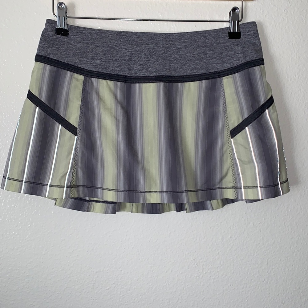 Lululemon Striped Run Reflective Skirt/Skort in Citron Coal Ombré Stripe…